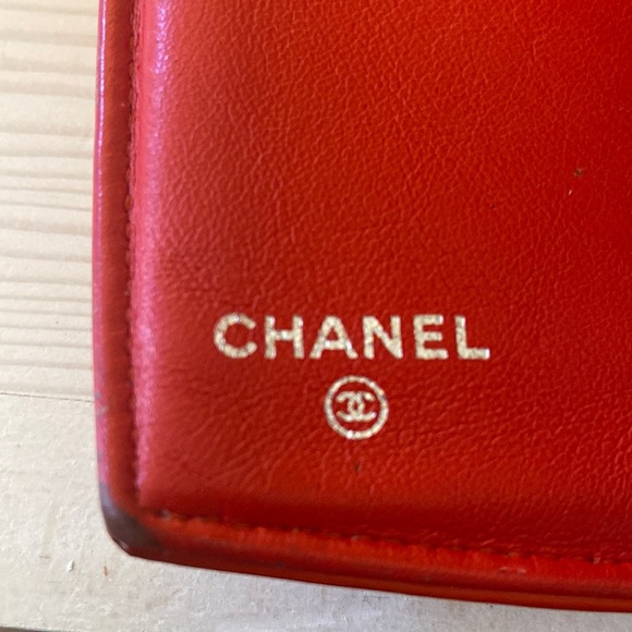 Authentic Chanel vinyl wallet ❤️ - Picture 5 of 5